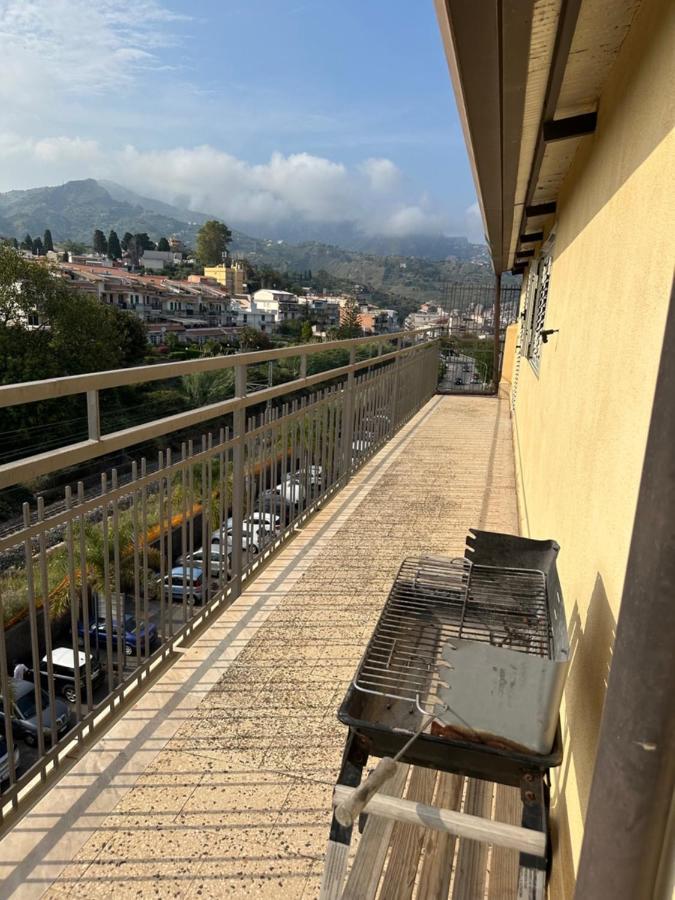 Attico Di Giggia Apartment Giardini Naxos Luaran gambar